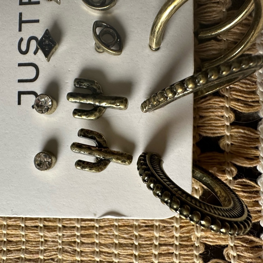 Set of Nine Antique Gold Tone Earrings - Picture 8 of 16